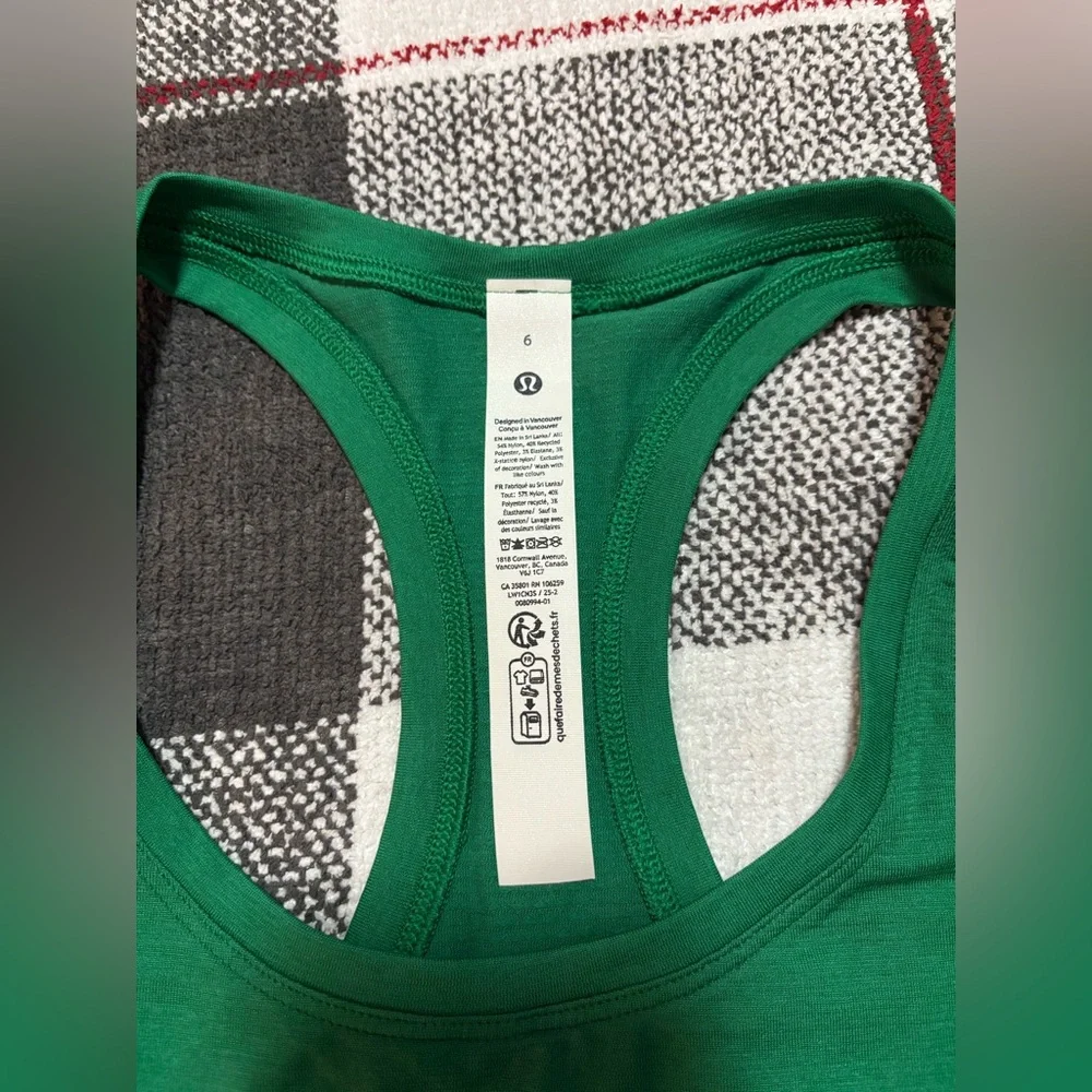 Lululemon ActiveWear Tank Top - Picture 3 of 4